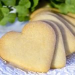 Biscoito de polvilho doce assado que derrete na boca