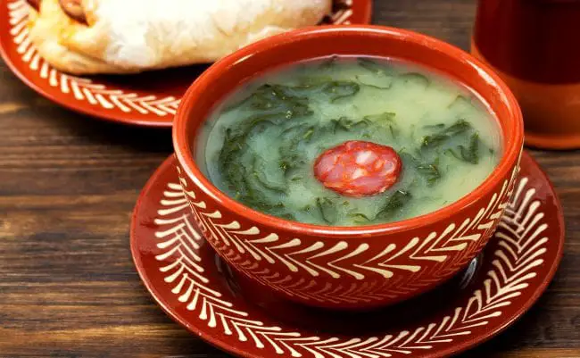 Caldo verde para 100 pessoas