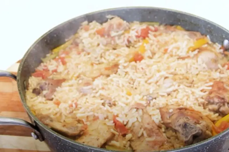 Receita De Galinhada Para 50 Pessoas: Qual a Quantidade De Frango e De Arroz?